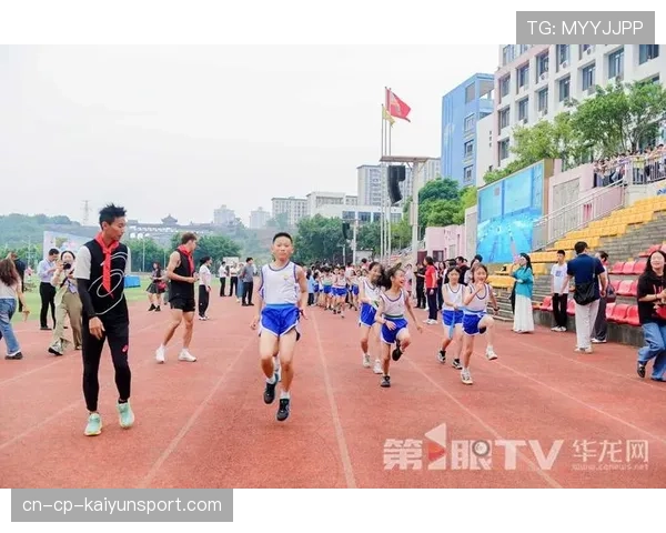 世界短跑夏季公开课：名将现场教学吸引大量青少年报名，世界短跑视频
